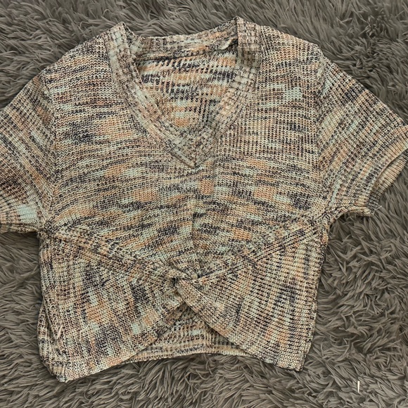 Top - Picture 2 of 2